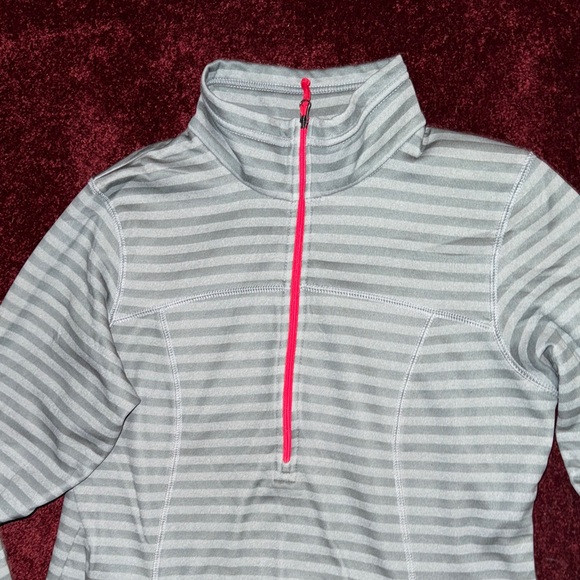 2 Columbia quarter zip pullovers - Picture 4 of 13